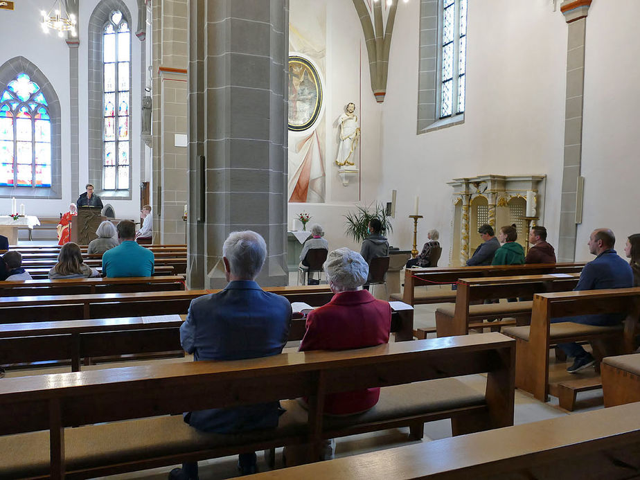 Pfingsten in der renovierten Stadtpfarrkirche St. Crescentius (Foto: Karl-Franz Thiede)